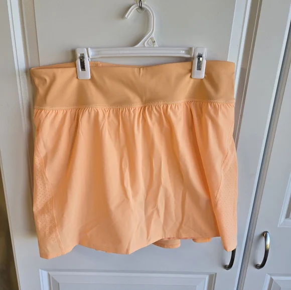 SPANX Peach Skort - Picture 5 of 9